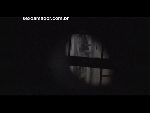 ❤️ Blondie word in die geheim video-opgeneem deur 'n buurtvoyeur wat agter hol bakstene versteek is ❤️ Pornovideo op af.aircoolershop.top ️❤